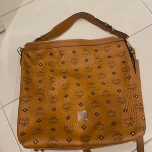 Beautiful medium  MCM Essentials "Visetos" Bag w Adjustable Strap
